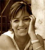 Alessandra Capogna... Laureata in Lettere e filosofia presso lUniversit La Sapienza di Roma nel 1998, con una tesi sulla Proibizione del Vino nellIslam, che presto diventer un libro. Ha partecipato, come relatrice, a due conferenze sul Vino nelle tre grandi religioni monoteistiche, organizzate dallAssociazione Donne del Vino.. CLICK ed invia un commento e/o suggerimento su questo BLOG