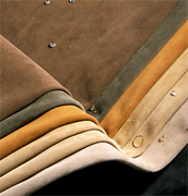 Conceria Italiana, la miglior pelle per la produzione abbigliamento, rivestimento divani e accessori moda, prodotti in pelle, produzione di pelle nelle migliore concerie Italiane per prodotti di moda in pelle, accessori moda in pelle, produzione di borse, portafogli, giacche moda donna, vestiti in pelle, vestiti completamente in pelle. Produttori di pelle e fabbricanti di prodotti in pelle per esportazione, Italian business guide offre un elenco di produttori e grossisti industriali di prodotti in pelle qualificati per poter esportare e supportare i mercati internazionali