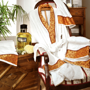 Coleccion completa de productos para el bano, Bolognino Casa produce blanqueria y ropa blanca total para banos de casa con ajuar completo para la comodidad y elegancia de la casa como en italia, toallas grandes para bao, toallas medianas para el bao, toallas pequeas para visitas, toallas medianas en lino, toallas pequeas para el bidet, toallas pequeas de lino, tapetes para bao, bata de bao