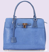 Italian designed women handbags, leather fashion accessories manufacturing industry for leather handbags distributors in United States, Italy wholesalers, Germany and France handbags companies, China, England UK, Germany, Austria, Canada, Saudi Arabia wholesale business to business, we offer high finished level, exclusive handbags designed and manufacturing pricing... Leather Handbags manufacturer