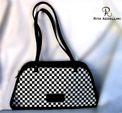 Fabricante Italiano de carteras de cuero, la coleccion de carteras de lujo como complementos de moda para distribuidores y boutiques de lujo, bolsos hechos en Italia. Rita Azzellini es la coleccion de moda producida a mano que se ubica en un alto nivel en el mundo de la moda y de la creacion tipicamente italiana. coleccion de carteras VIP 100% en cuero, bolsos de moda para boutiques y distribuidores de productos de lujo Made in Italy. Produccion de bolsos con piel Italiana y para mujeres exigentes que aman la exclusividad y elegancia