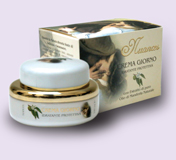 Day Cream for you 100% made in Italy, ... feel the Italian fragrance, NUANCES,... We are looking for Worldwide Distributors
