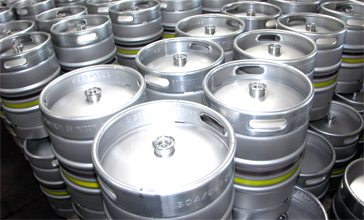 Stock of kegs for beers containers and wine oil containers in stainless steel, beer kegs, wine storage stainless steel containers, any kind of oil containers, milk and other beverage stainless steel containers manufactured in Italy with high technology and international experience. We offer customized stainless steel containers according to your market and business requirements, our Engineering team will coordinate with you to reach technical specifications according to your final customers