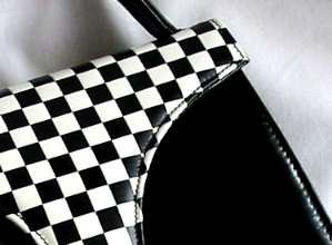 Kidskin leather for each handbag of our collection, Rita Azzellini offers you an exclusive collection of fine leather fashion handbags, vip chess collection very elegant, prestigious and high qualitative handbags, perfectly well-finished and exclusively hand-made by our experienced italian craftsmen to satisfy all our customers, also the most exacting and sophisticated people. we use for each handbag a very soft kidskin leather, treated and made in Italy. This type of leather guarantee an elegant finished ladies handbag crafted. Our collection designed and created from exquisite kid skin leather features a stunning design to VIP women, for elegant women and to support Boutiques and luxury handbags distributors round the world